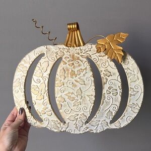 Fall Pumpkin Decor